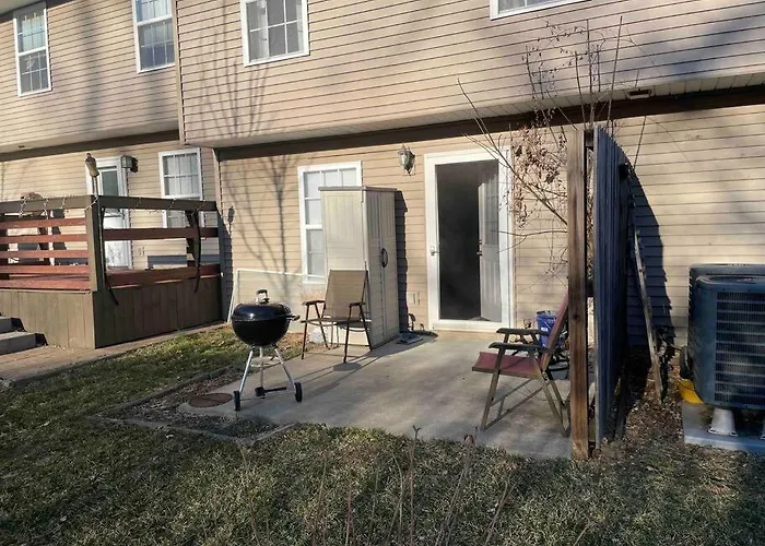 Beautiful 3 Bedroom Townhome - Recently Updated!