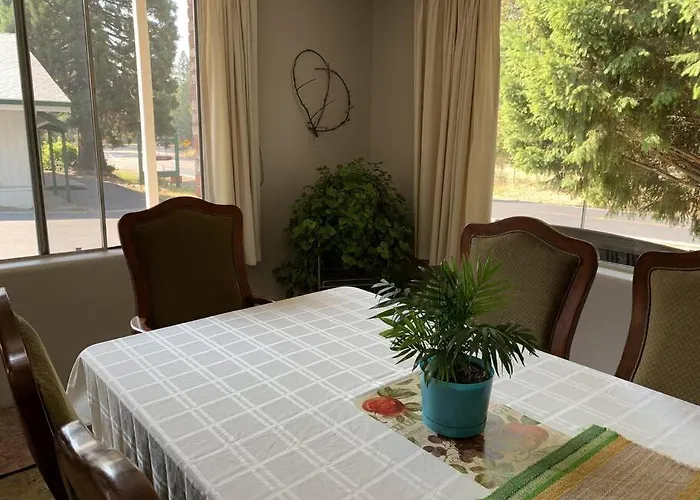 Fairway Apartments Unit 1