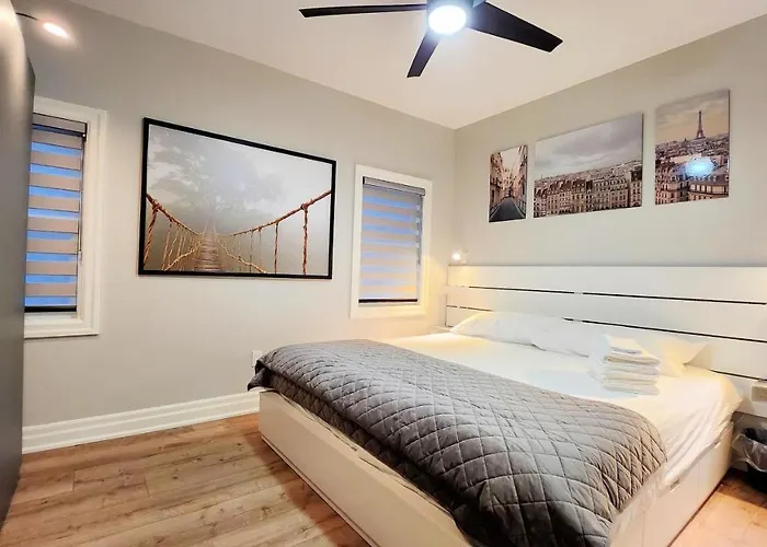 The Zen Escape Modern Queen Size One Bedroom Full Apartment