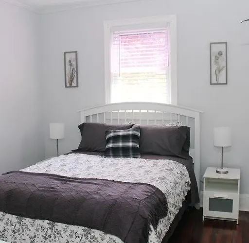 Historic Peaceful Apartment