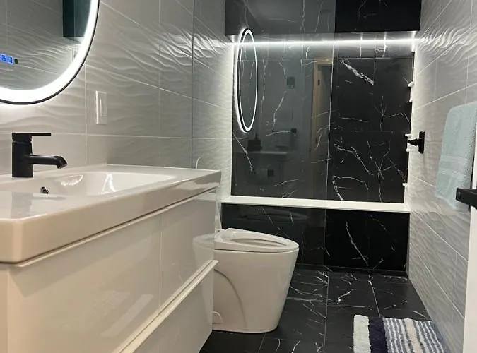 The Croft House - 2 Bedroom 1 Bathroom Suite
