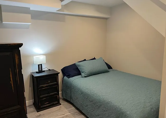 The Croft House - 2 Bedroom 1 Bathroom Suite