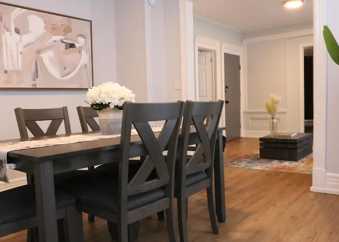 4 Bedroom Short Term Rental Furnished Apt