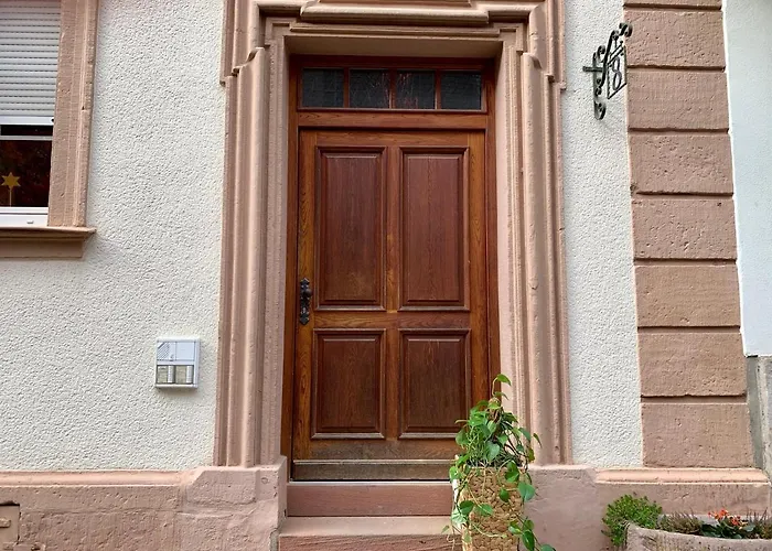 Heimat: Cozy Altstadt Apartment with Netflix & WLAN