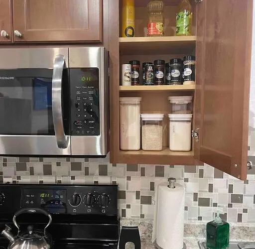 Two Bedrooms With Parking & Washer/Dryer