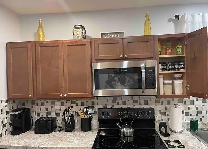 Two Bedrooms With Parking & Washer/Dryer
