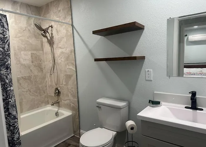 Guest House Near Ucd Med. Center