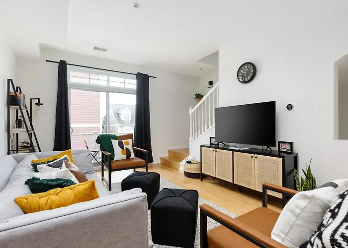 Midtown Modern - Urban Condo Walkable To Bars And Beach