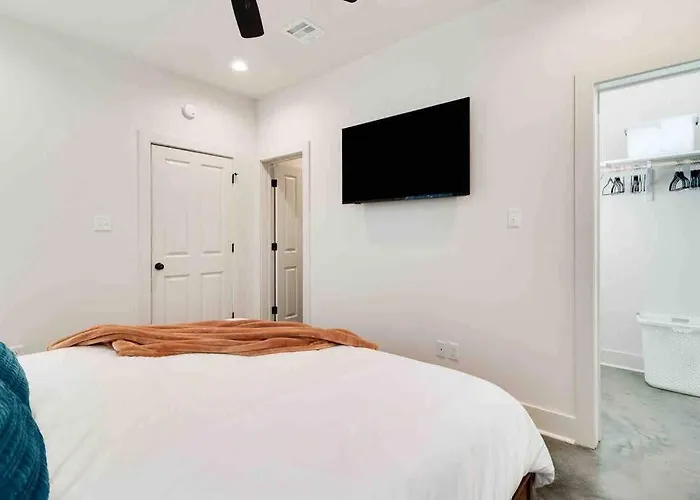 Jazz House*King Bed*Lux Matt*Coffee Bar
