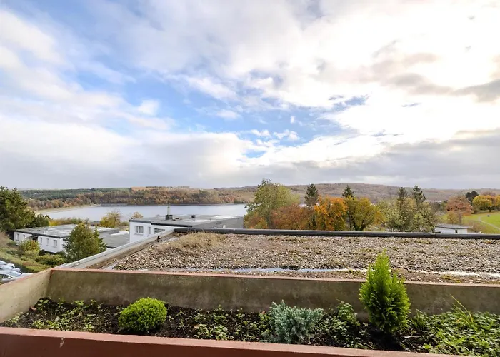 Premium Zuhause - Seeblick, Balkon, Pool & Seepromonade