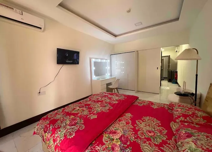 Budget Private Studio With Free Luxurious Pool And Gym By Sym B625