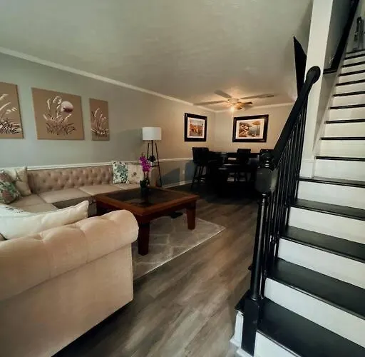 Recently Renovated Condo!