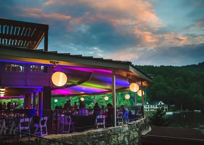Charming Lake Lure Studio At Rumbling Bald Resort!