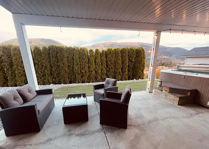 Relaxing 3 Bedroom Suite, Near Silver Star Resort