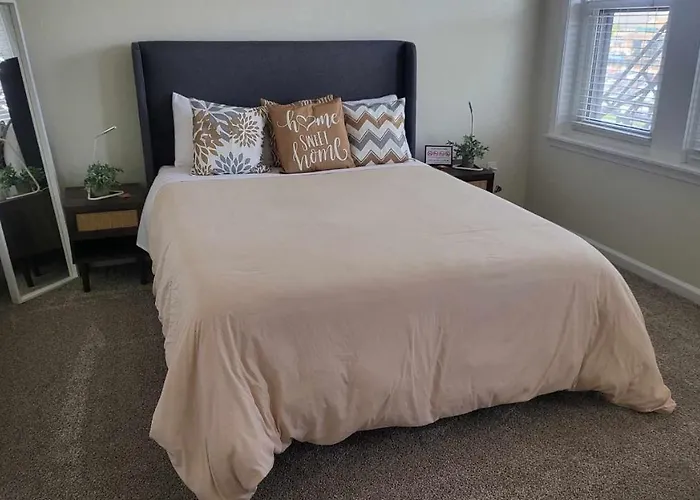 Amazing 1 Bedroom Apt In City Center