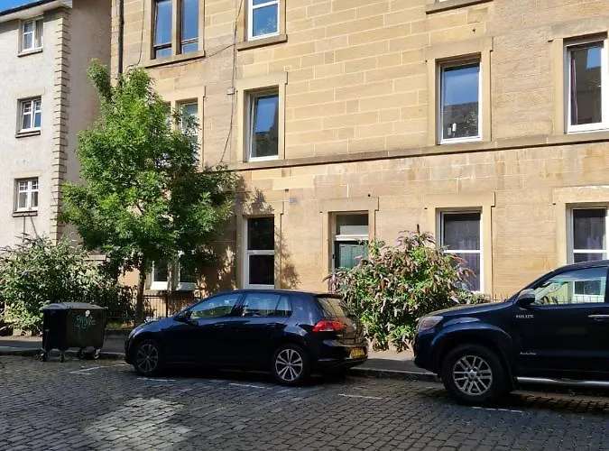 Pension Guide Cathcart Place Rooms