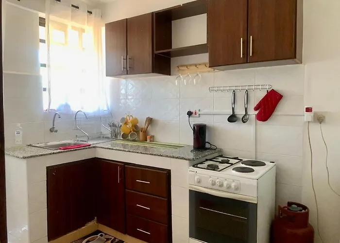 Rorot 1 Bedroom Kapsoya With Free Wifi And Great Views!