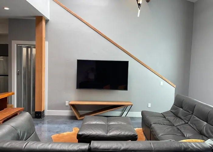 Petaluma Warehouse Lofts Unit E