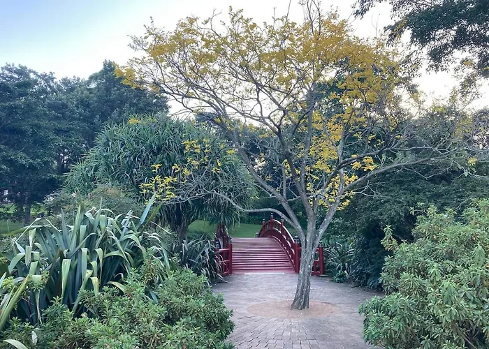 Sea Vista Escape - A Charming Waterside Stay