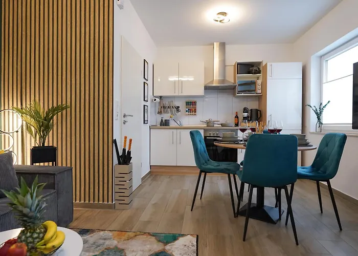 Cabana - Maisonette Apartments - Parkplatz - Wifi Kostenlos - Naehe Klinikum
