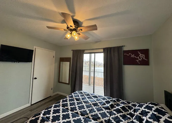 Lakefront Condo With A View Osage Beach