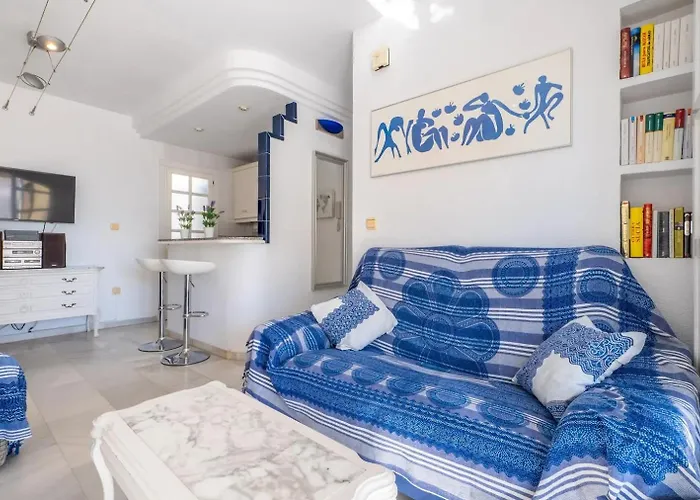 Amazing Penthouse On The Beach, Sea Views, Wifi, Airconditioning And Parking