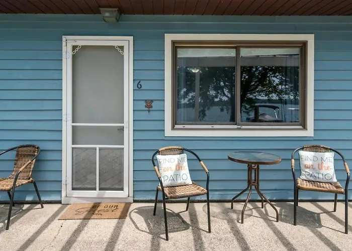 Queen Suite With Scenic Views At Fife Lake Lodge