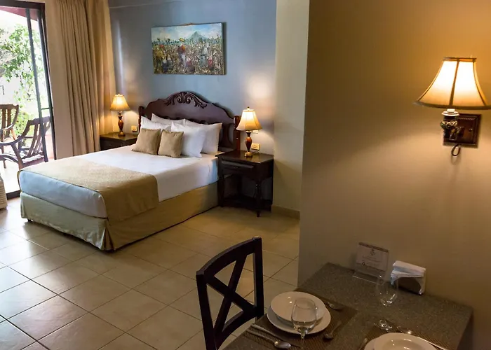 Los Altos Apartments & Studios