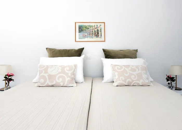 Nisea Apartments
