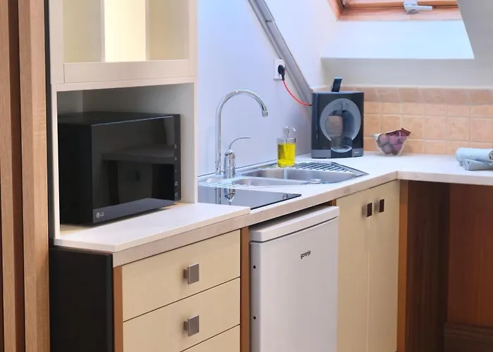 Tron Apartman
