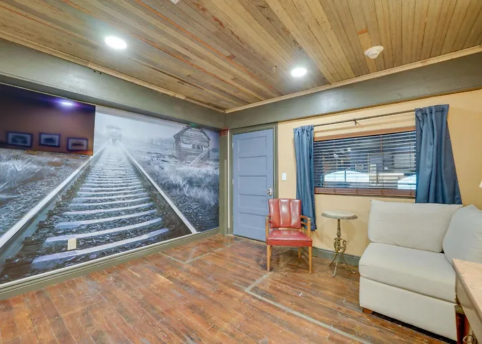 Pet-Friendly Texarkana Studio In The Historic 1894