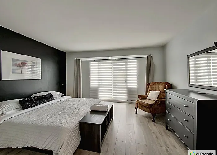 Condo Phoenix Pres Du Lac Memphremagog.