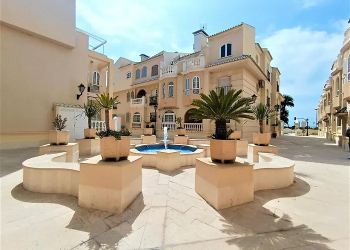 Amazing Penthouse On The Beach, Sea Views, Wifi, Airconditioning And Parking