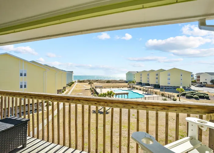 Oceanscape- Beach, Pool, And Sun Near The Heart Of Surf City!