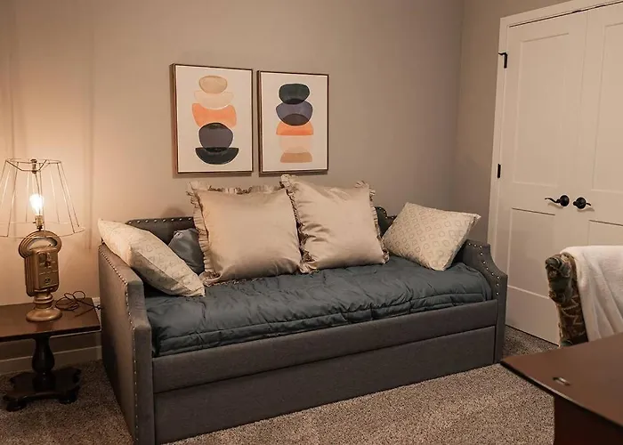 Newly Built 3 Bedroom Home In Loves Park