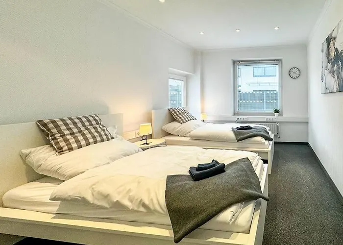Ruhig & Gut Angebunden. 8 Betten, 4 Stellplaetze