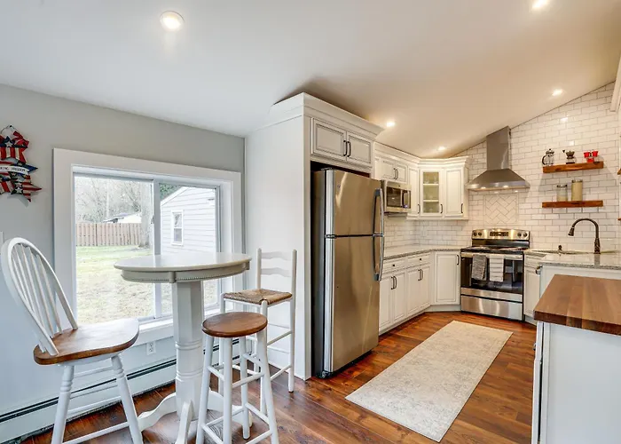 In-Town & Walkable: Historic Yardley Retreat!