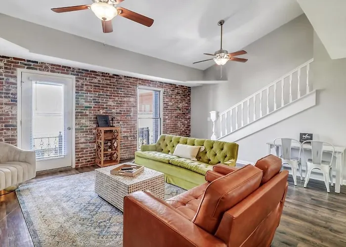 Eagle'S Landing Loft-Downtown Above Bull & Barrel