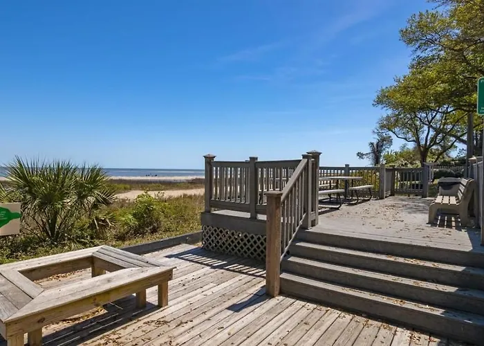 Walk To The Beach Waterfront Oasis