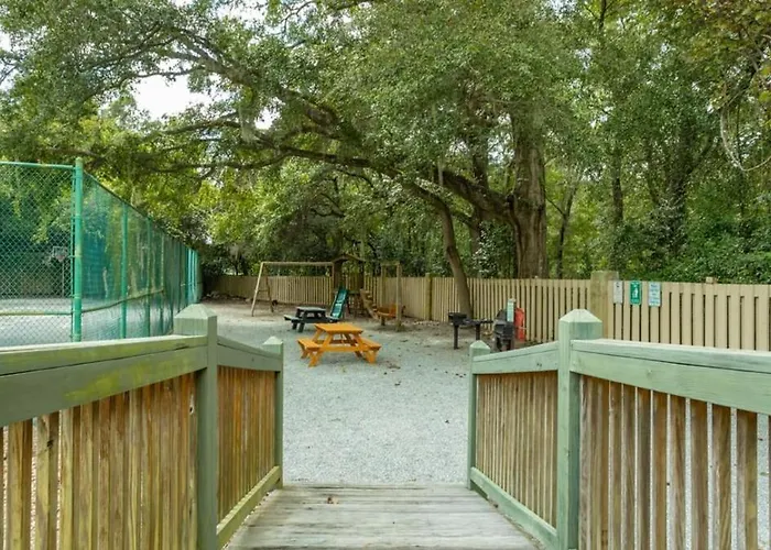 Walk To The Beach Waterfront Oasis