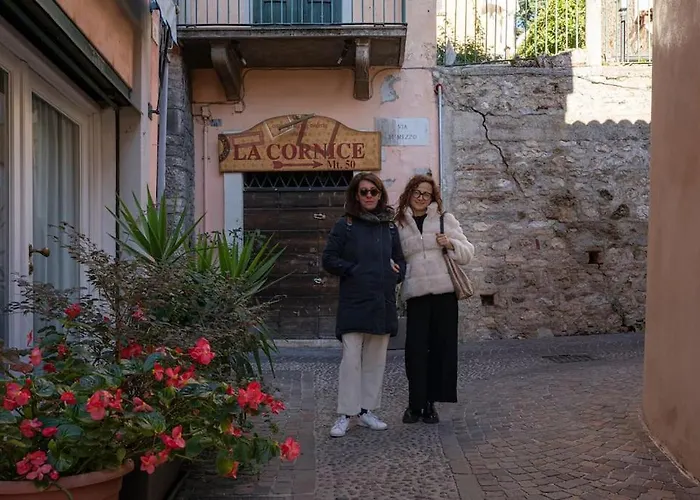 Casa Di Mezzo Nel Cuore Di Salo