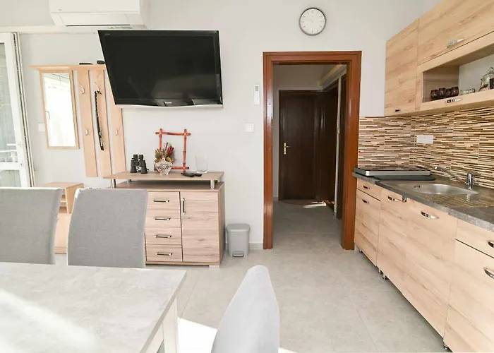 Var-Lak Apartman