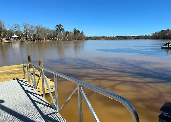 Saluda Lake Escape