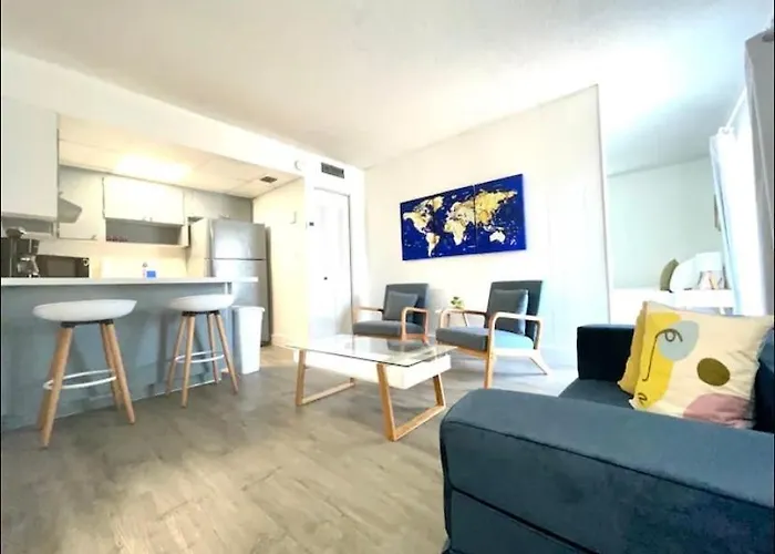 Ecostays Apartment Near Miami Airport - 303