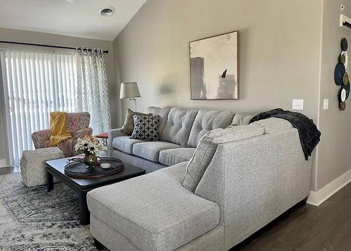 Brand New 3 Bedroom Condo In Bettendorf