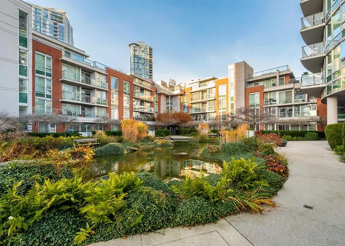 Downtown 1 Bedroom Water View Condo