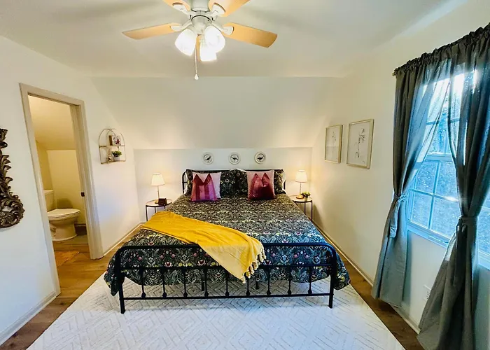Serenade Cottage In The Country