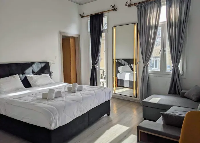 Travellers Corfu Town Luxury Suites, Studios & Apartments