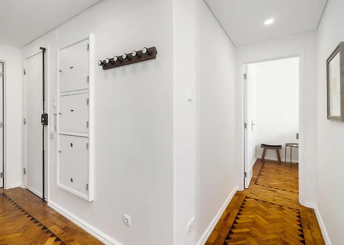 Whome Peaceful Alges Family Home Away From City Noise