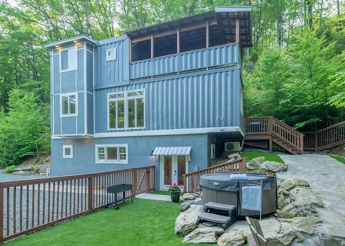 Hillside Hideaway- Container Home In Blowing Rock